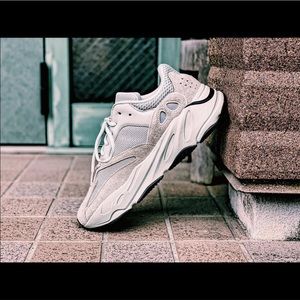 Yeezy 700 “salt”